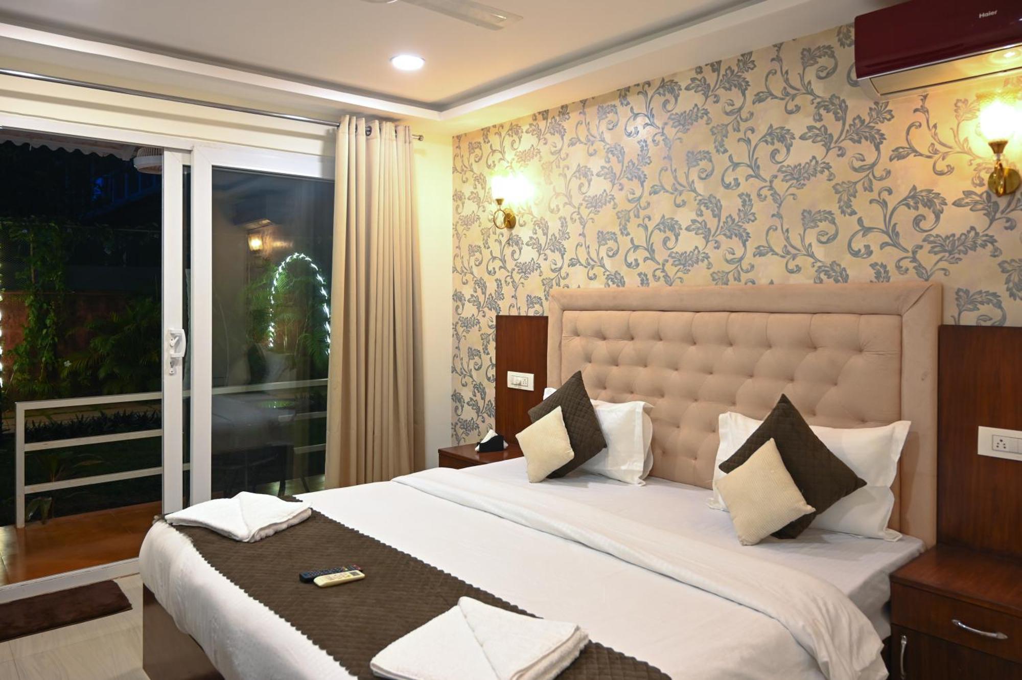 Arabian Sea Beach Resort Morjim Exterior foto